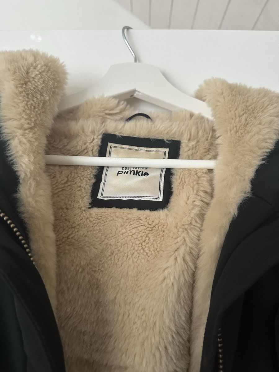 Giacche: Schwarze Winterjacke mit Teddyfutter, Grösse L - Neuwertig! – Usato da Merenschwand venduto da R-R-R 2