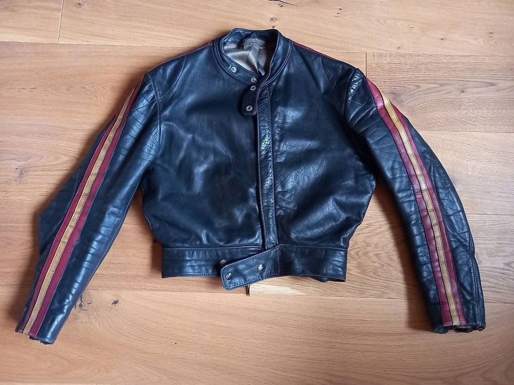 Giacche: Alte Lederjacke / Motoradjacke – Usato da Bern venduto da 09nali
