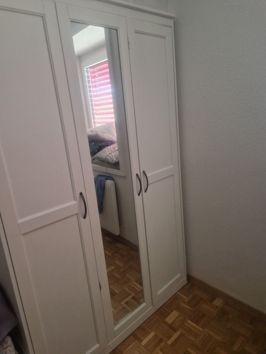 Ikea Armadi: Vends armoire neuve – Usato da Neuchâtel venduto da sma_wj9m 2