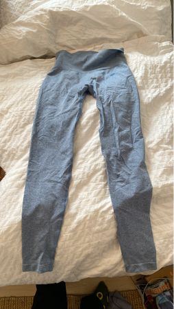 Hellblaue Leggings von Oace - ideal fürs Training!