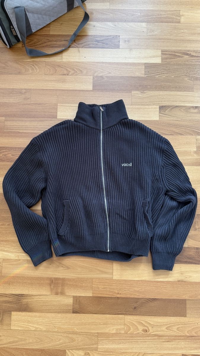 Maglioni & Felpe: Vacid Knit Jacke Dunkelblau – Usato da Horgen venduto da Aron.zh 1