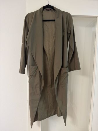 Olivgrüner Damen Übergangs-Mantel, Grösse M, Top Zustand!