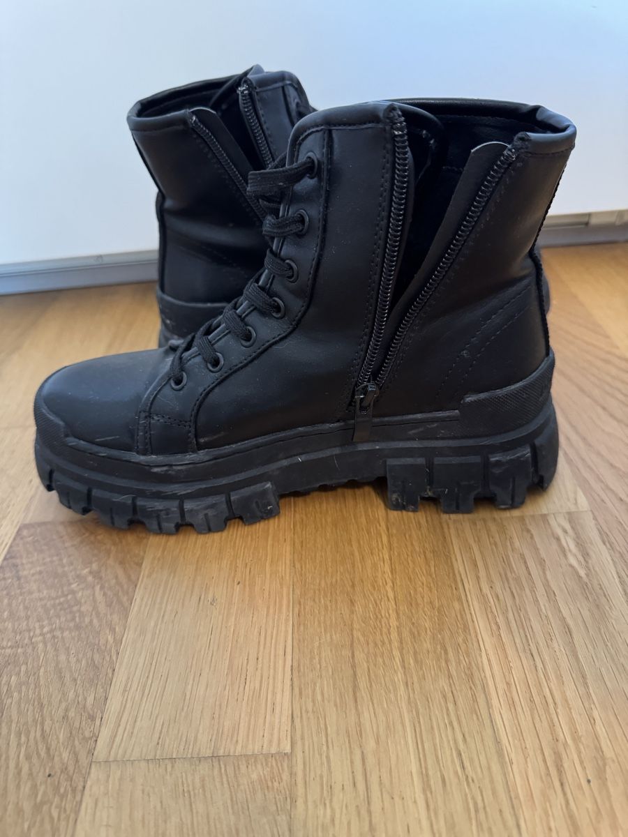 Damenschuhe: Stiefeletten Dockers  – Gebraucht aus Beringen von ste_bh8w 1
