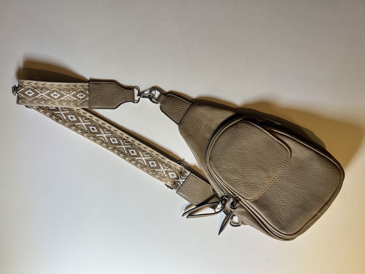 Taschen für Damen: Beige Umhängetasche Leder – Neu (gemäss Beschreibung) aus Zürich von rsa_dv8r 1