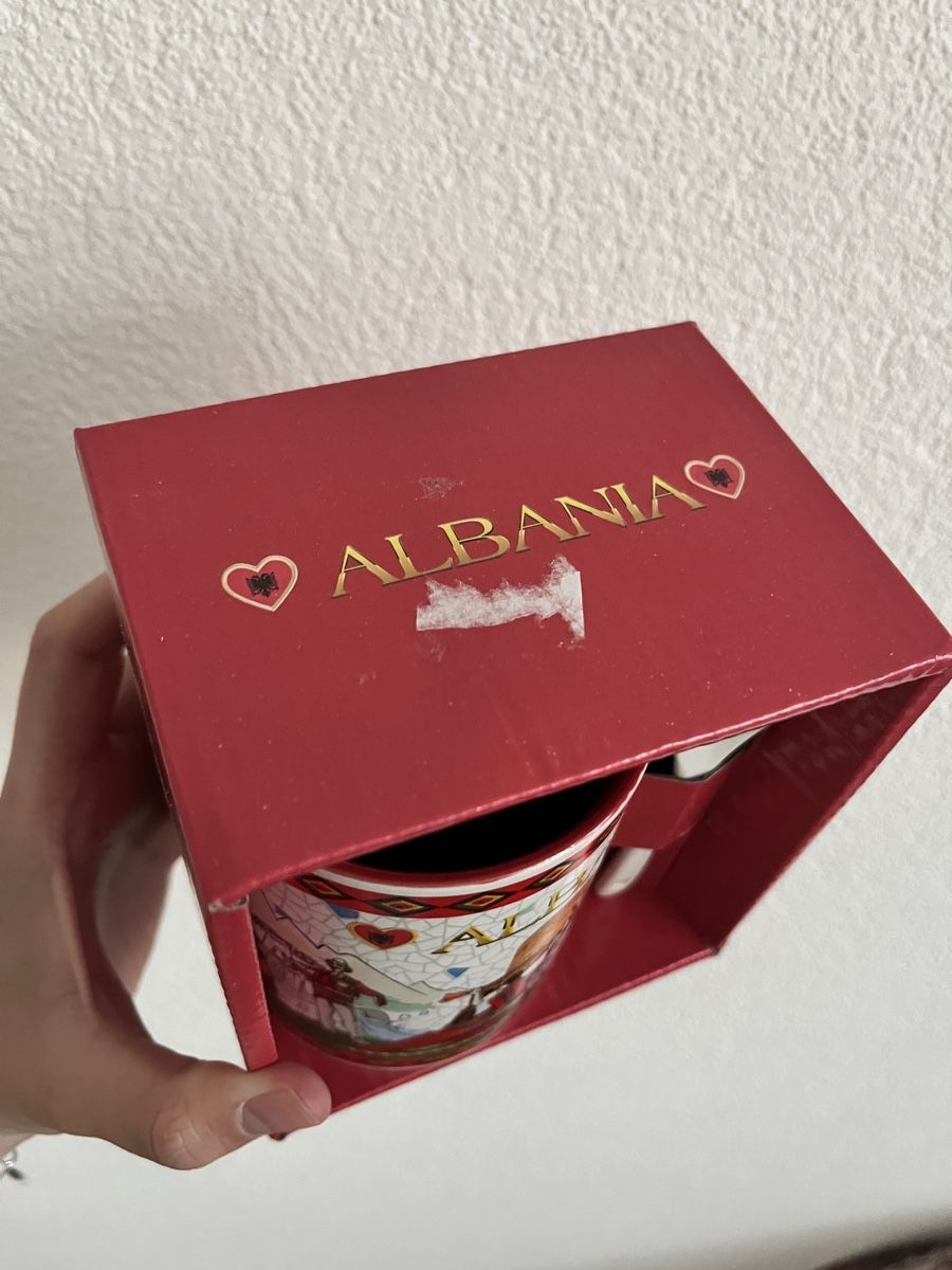 Tassen: Tasse aus Albanien  – Neu und originalverpackt aus Pfäffikon SZ von Zitrone_100 1