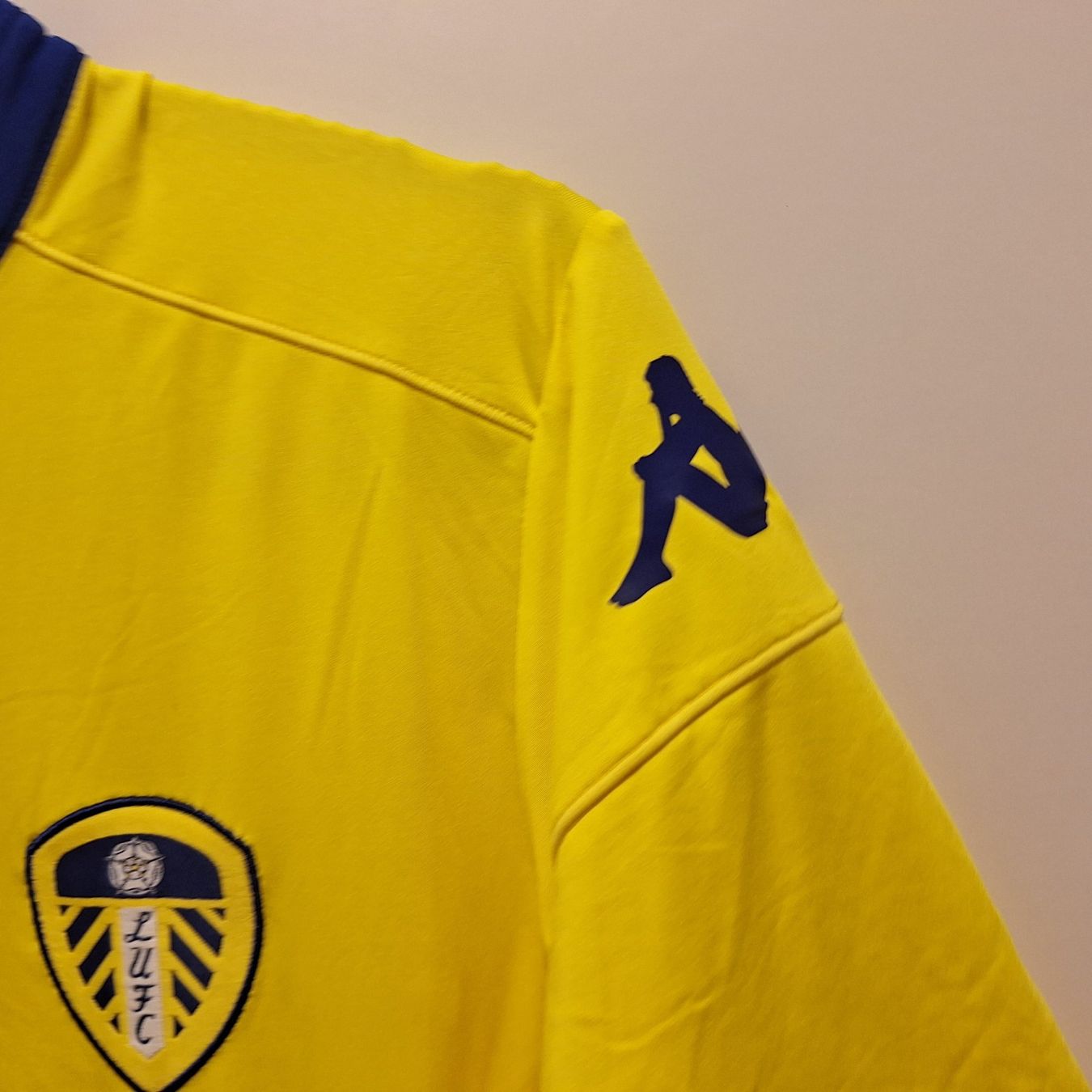 Leibchen & Hosen: Kappa LUFC Leeds XL 2015 – Gebraucht aus Bellinzona von LA-ropa-de-Juan 2
