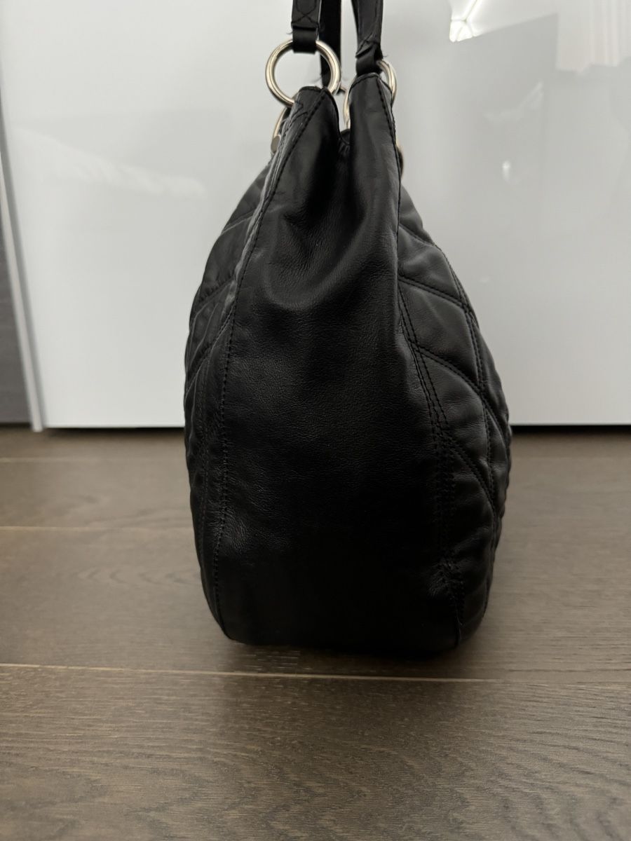Navyboot Borse da donna: Navyboot Handtasche in schwarz aus echtem Leder – Usato da Grenchen venduto da servet.t 3