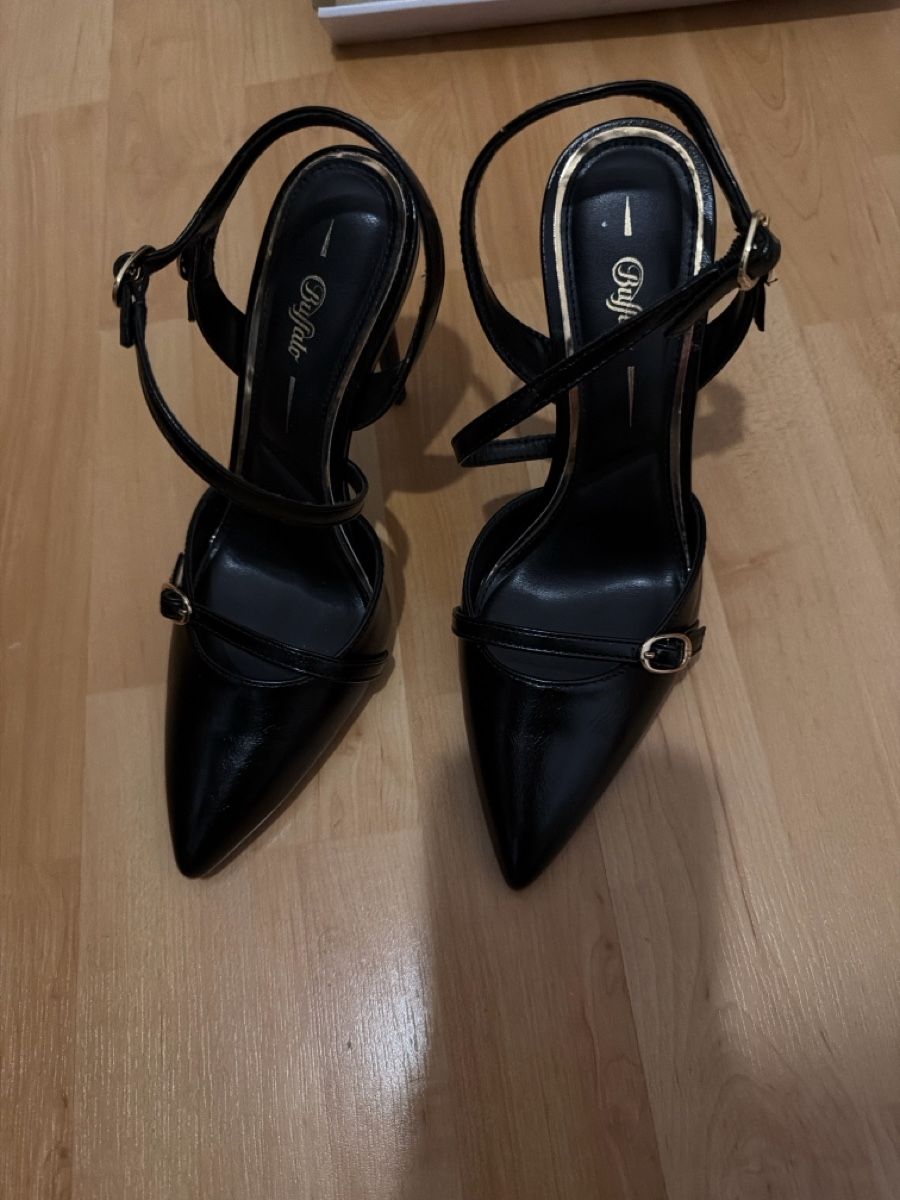 Scarpe da donna: Chaussures de Bufalo taille 38 – Nuovo (secondo la descrizione) da Lausanne venduto da sah_5wsx