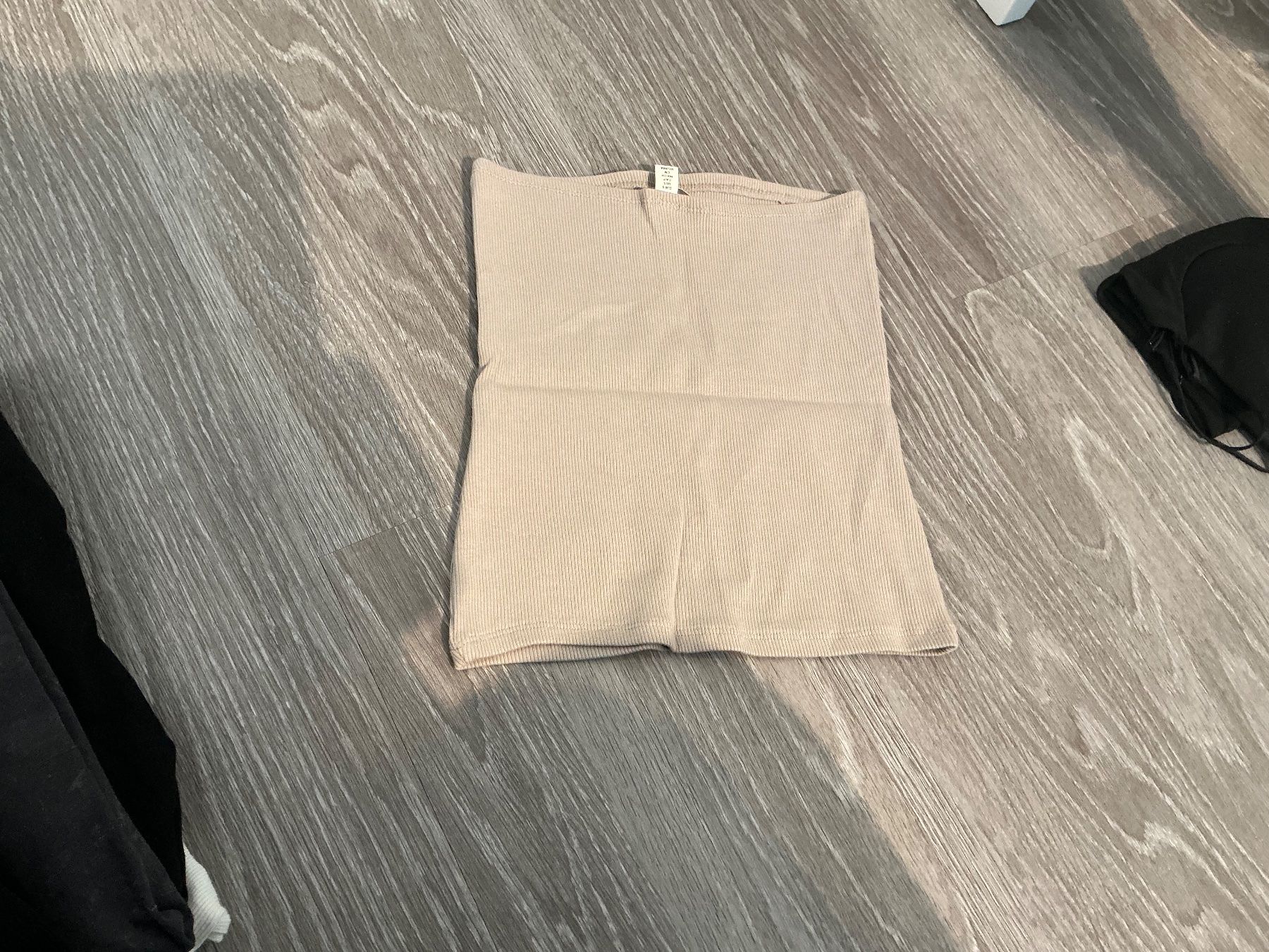 Top: Trägerloses Oberteil beige gerippt Gr.S – Nuovo (secondo la descrizione) da Würenlos venduto da Starceve