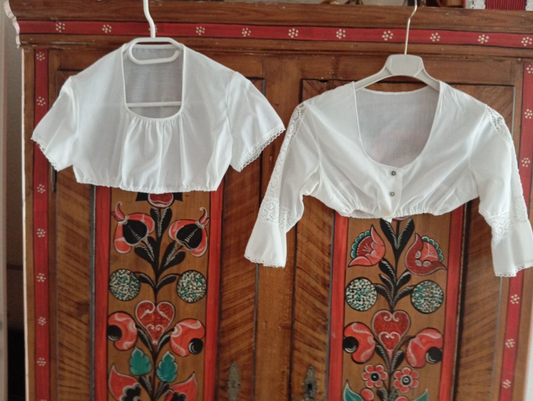 Kostüme: Original Wurzer Dirndl Grösse 36 mit zwei Blusen. – Gebraucht aus Oberägeri von baerghuus 8