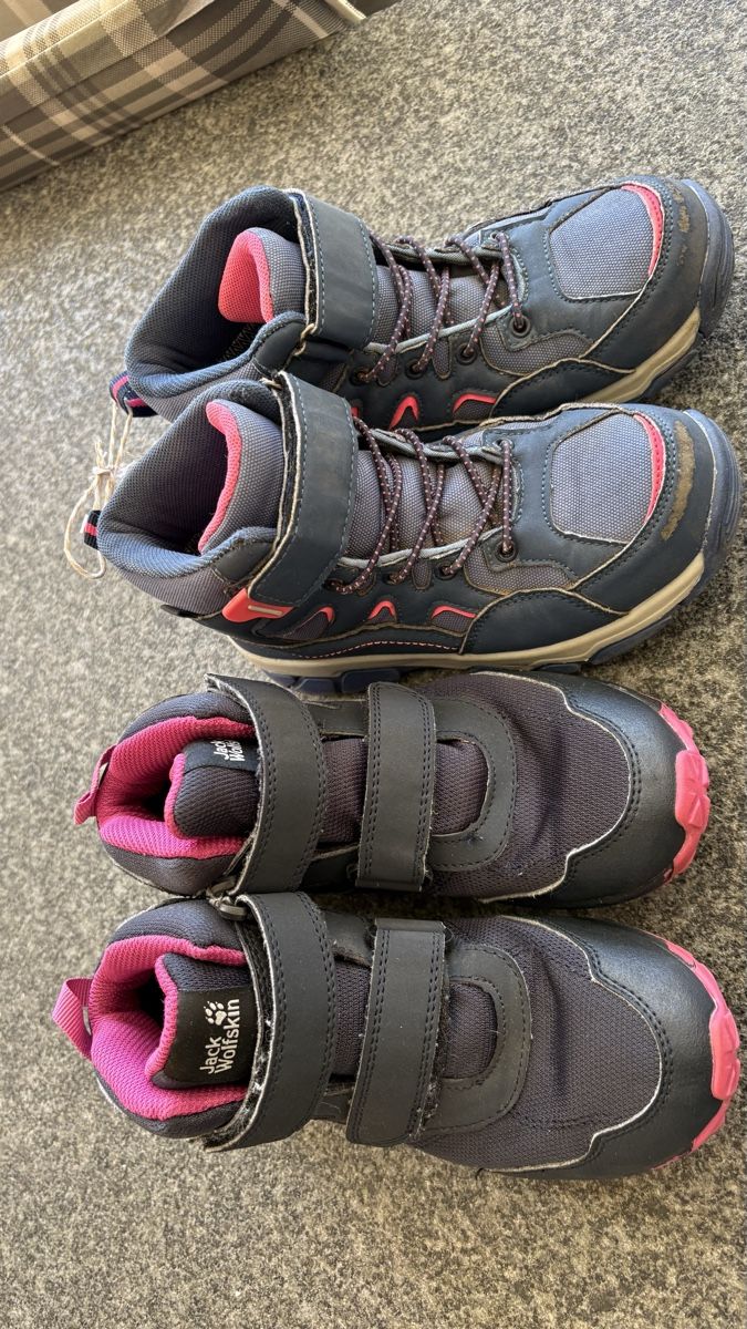 Scarpe per ragazze: Kinder Wanderschuhe Jack Wolfskin blau rosa gebraucht – Usato da Erlen venduto da arm_9pws