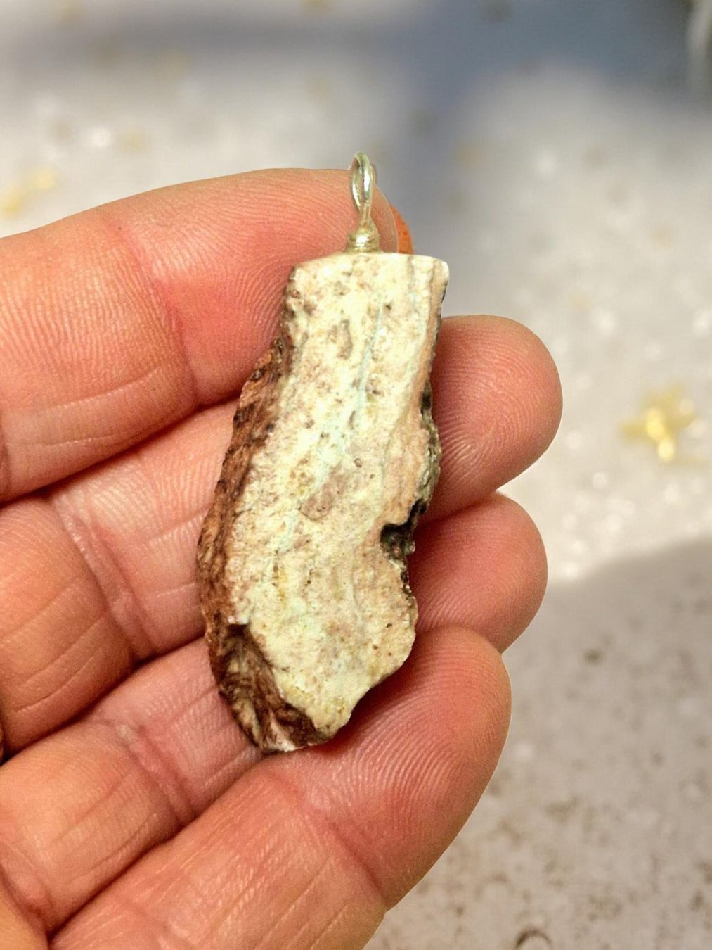 Minerali & Pietre curative: Kettenanhänger aus Schweizer rosa Alabaster – Nuovo e nell'imballaggio originale da Aarau venduto da Schmuckhoehle_MD 3