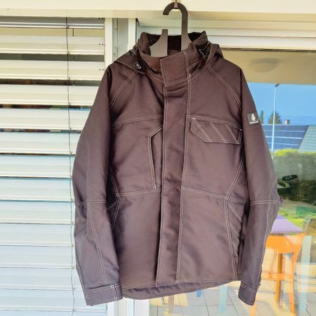 Mascot Winterjacke, Grösse L, Neuwertig für kalte Tage!