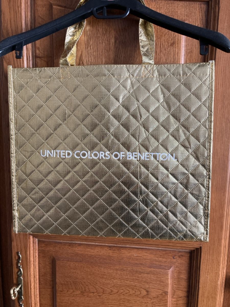 Benetton Taschen für Damen: Benetton Tasche Gold, neuwertig, ein echter Hingucker! – Gebraucht aus grüningen von Luchs07 1