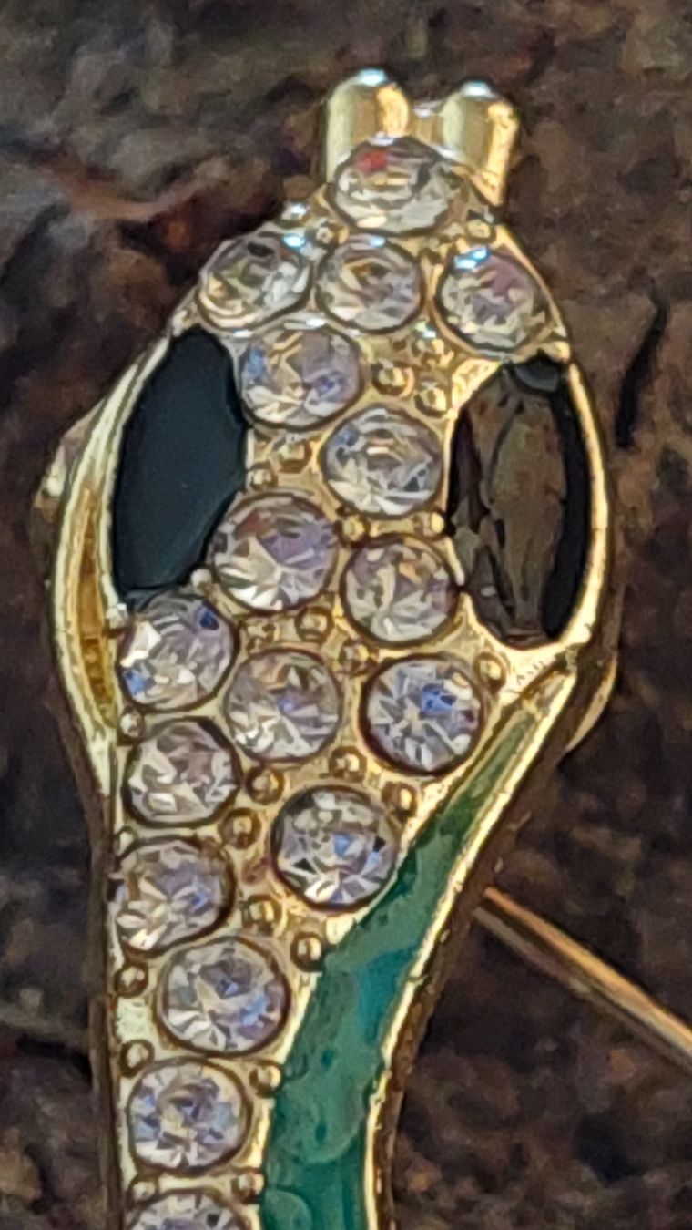 Broschen & Nadeln: Brosche Schlange grün goldfarben mit Strass – Neu (gemäss Beschreibung) aus Oberwil BL von Hunajakakku 3