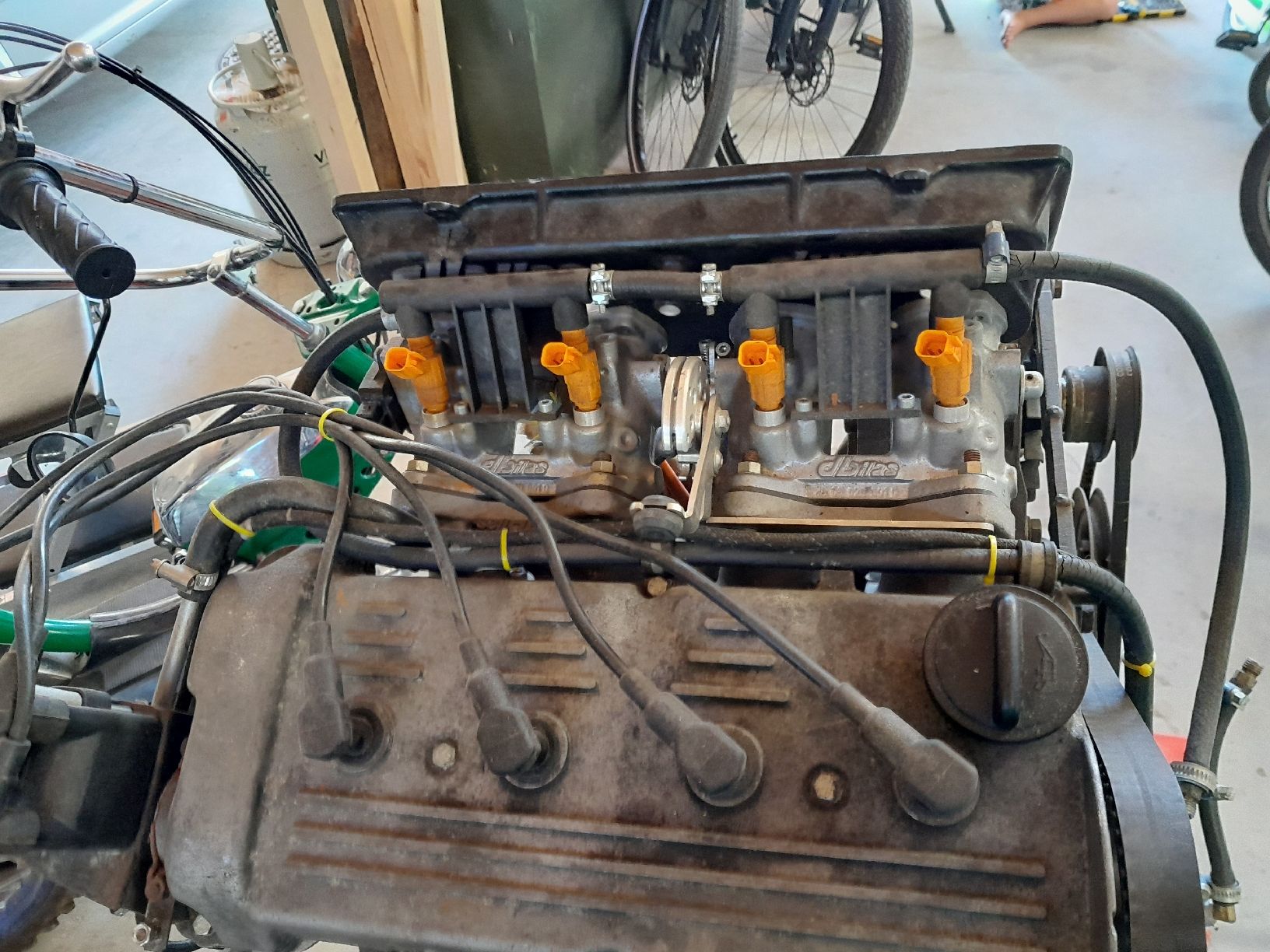 Volkswagen Toutes les pièces auto: VW Golf 16V Einzeldrossel  – D'occasion à Gonten par Giovanni015