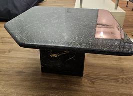 echter Granittisch