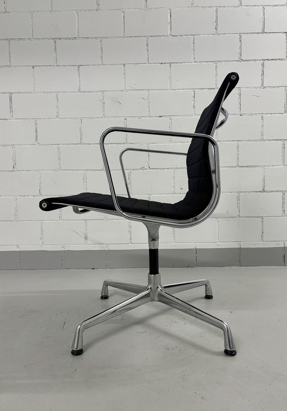 Vitra Sedie: ALU-CHAIR EA-108, VITRA, EAMES, HOPSACK, SCHWARZ, ORIGINAL – Usato da Dachsen venduto da Sven_Jasper 2