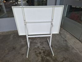 Weisser Klapptisch von Schäffer, ideal für den Balkon!