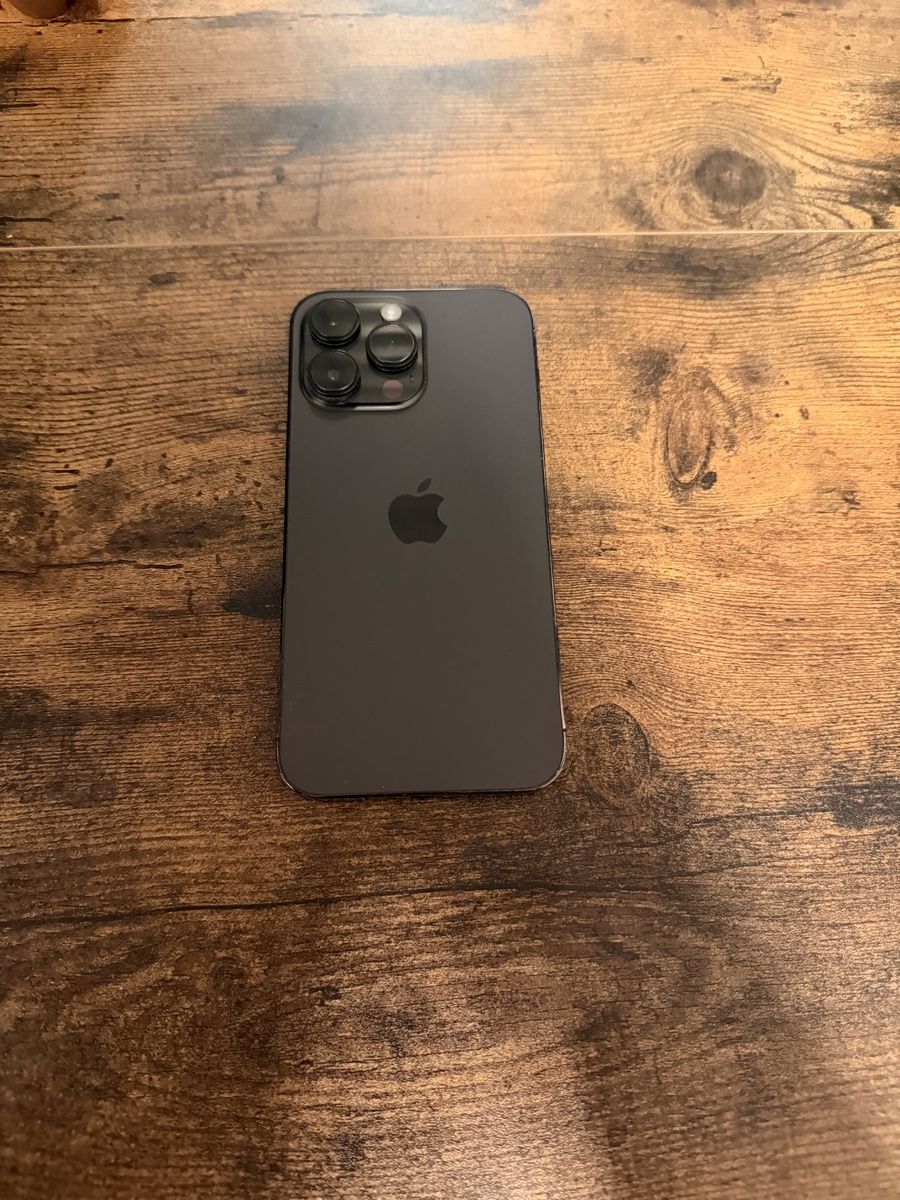 Apple Portables: iPhone 14 Pro Max schwarz – D'occasion à Suberg par Kingi11 1