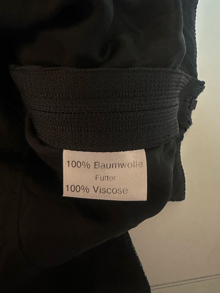 Gilet & Giacche senza maniche: Trachtenweste grau/schwarz Grösse M Baumwolle/Viscose – Usato da Schaan venduto da Hermine2018 2