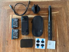 INSTA360 X5 Starter Bundle Actioncam , WLAN, Touchscreen
