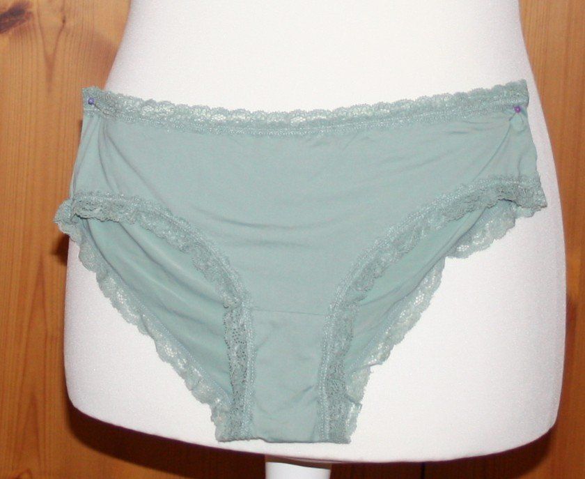 Altra biancheria intima: Hose grün Gr. L (49) – Usato da Flüelen venduto da Diversicum-Textil