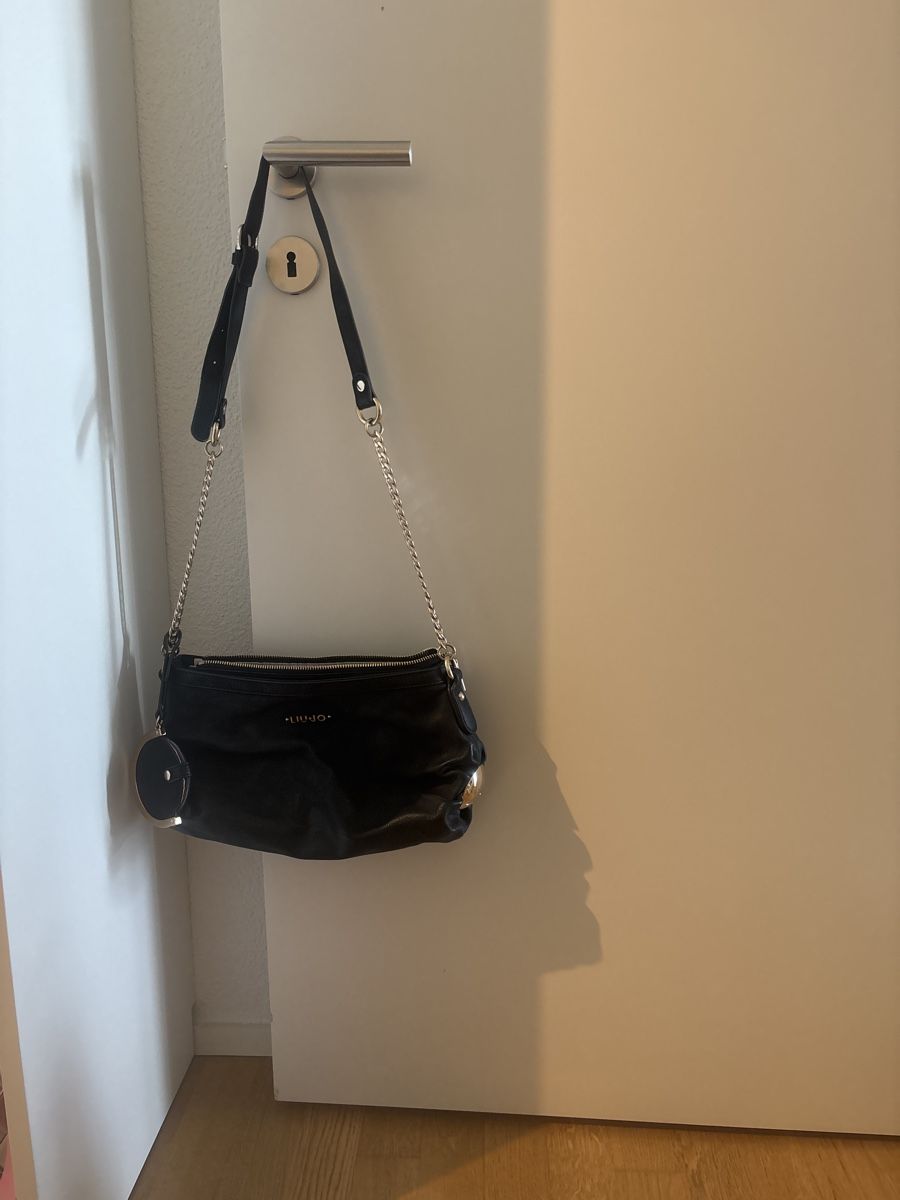 Liu Jo Borse da donna: Liu Jo Handtasche schwarz Gold – Usato da Feusisberg venduto da LadyLook 2