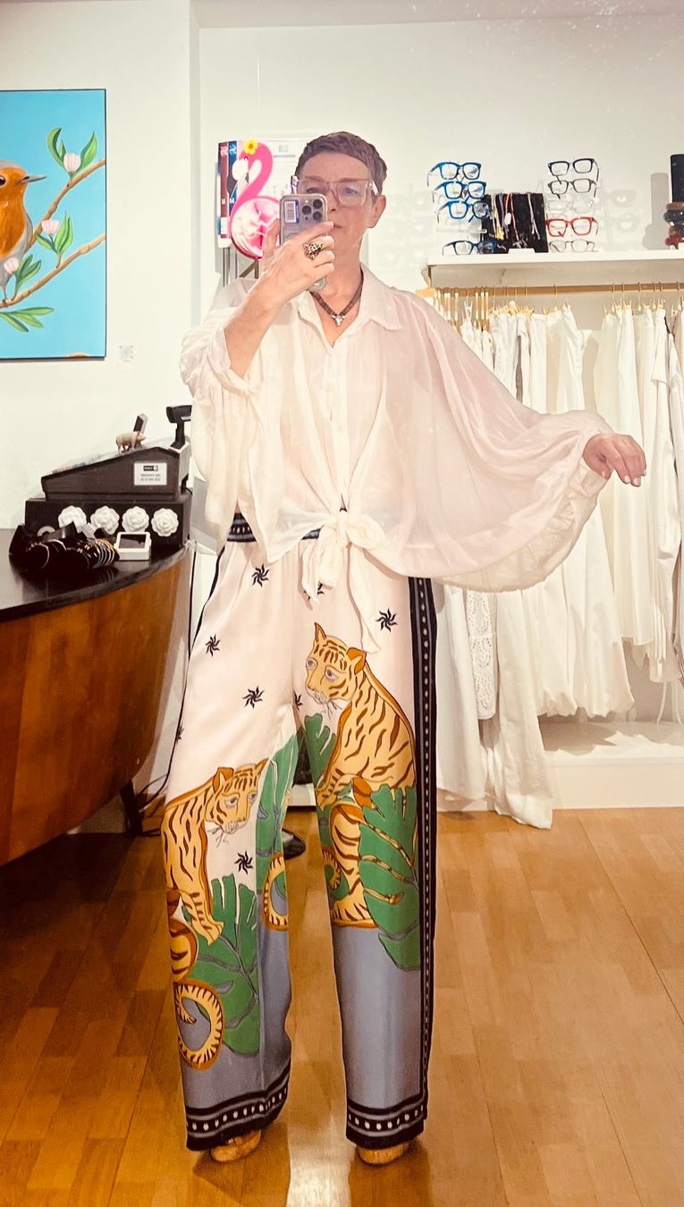 Pantalons: Gerade fallende "Tigerhose" mit Seide – Neuf avec emballage d'origine à Zürich par Naebeli 2