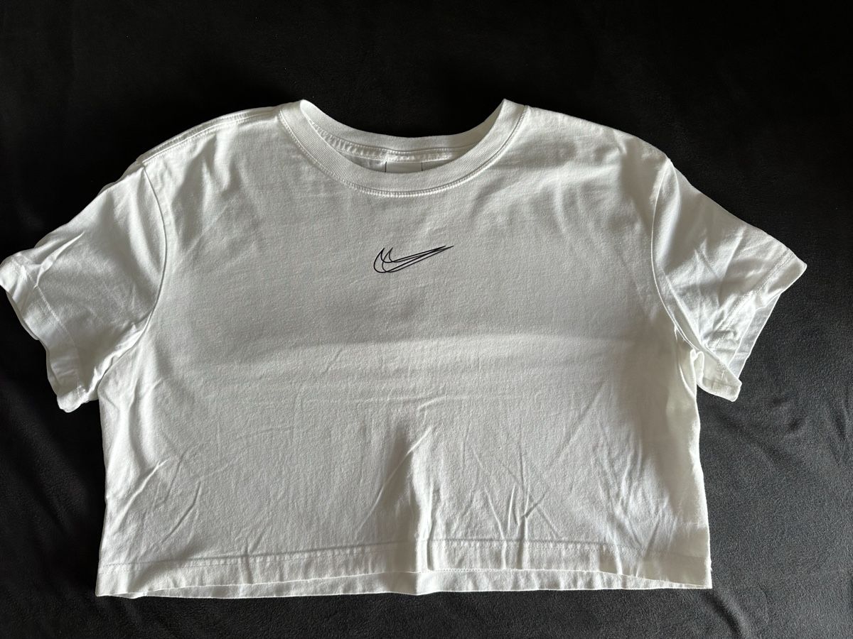 Nike T-Shirts: T-shirt Nike – Neu (gemäss Beschreibung) aus Sion von nao_2cg5
