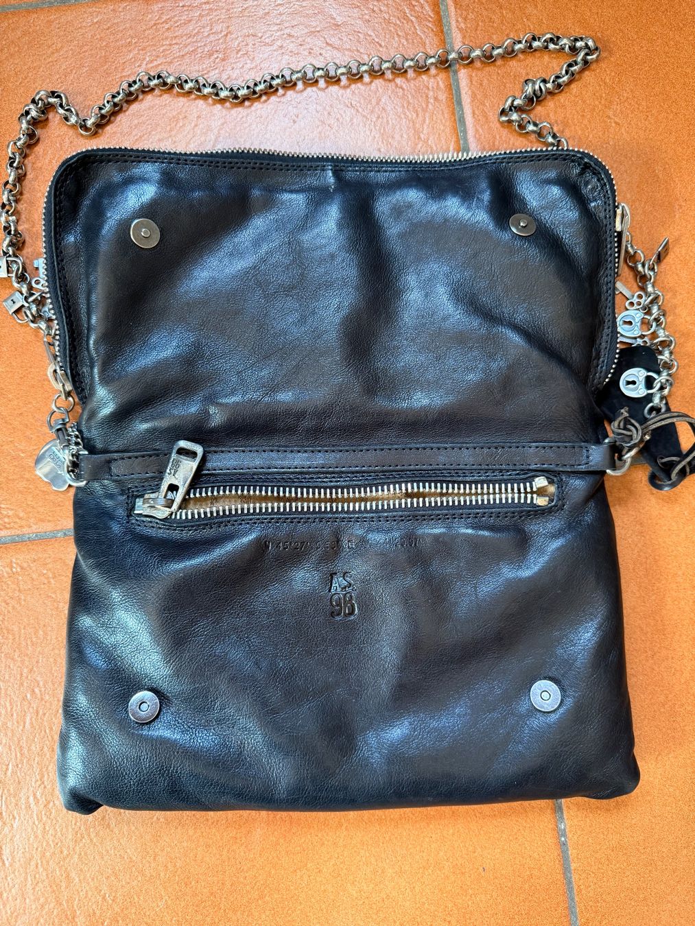 As98 Borse da donna: Borsa a tracolla AS98 in pelle nera – Nuovo (secondo la descrizione) da Bellinzona venduto da bul_mvy5 3