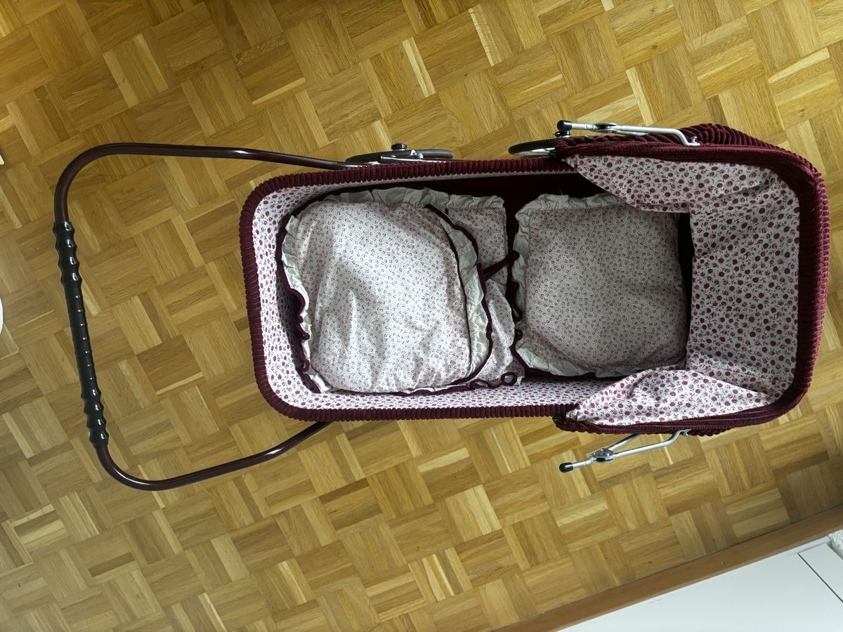 Carrozzine per bambole: Antiker Puppenwagen – Usato da Zürich venduto da CallMeAppetite 3