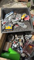 Werkstatt Restposten: Spraydosen, Leuchten, Kleinteile