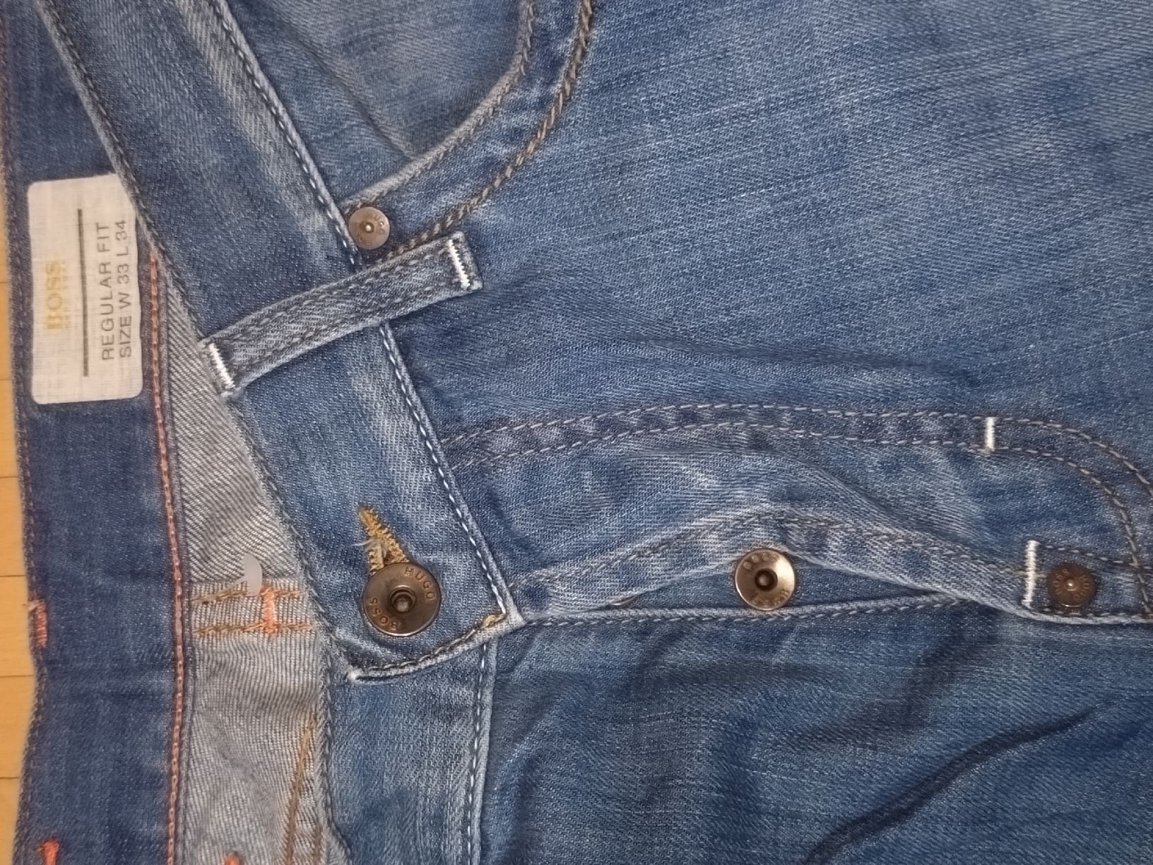Hugo Boss Jeans: Jean Hugo Boss, taille 33/34, TBE – Usato da Farvagny-le-Grand venduto da LaCaverne 2