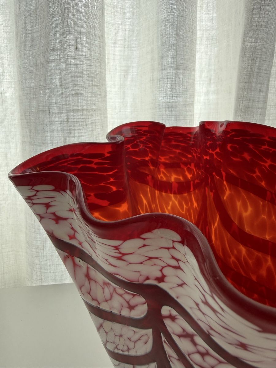 Vasen & Gefässe: Einzigartige rot-weisse Fazzoletti Vase – Neu (gemäss Beschreibung) aus Zürich von cle_7zph 2