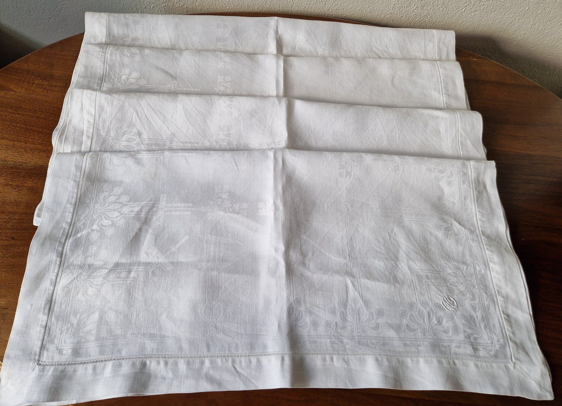 Tovaglioli: 5 edle, weisse Damast-Servietten mit Monogramm – Nuovo (secondo la descrizione) da Bern venduto da Antikbatik 1