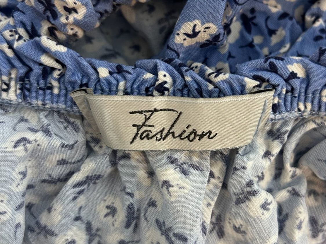 Pull&Bear Camicette: Crop Top with Flower Print – Usato da St. Gallen venduto da look-twice 4