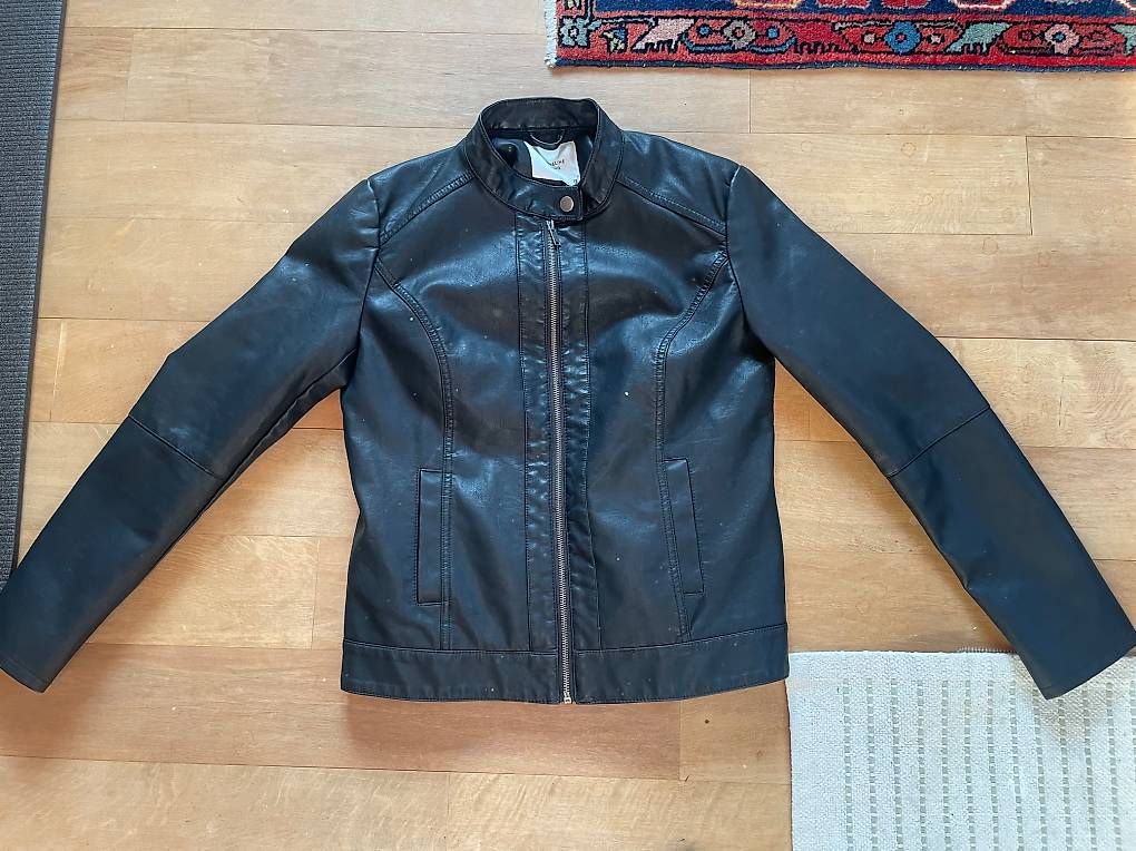 Jacken: Lederjacke Damen – Gebraucht aus Winterthur von gin_t6y5