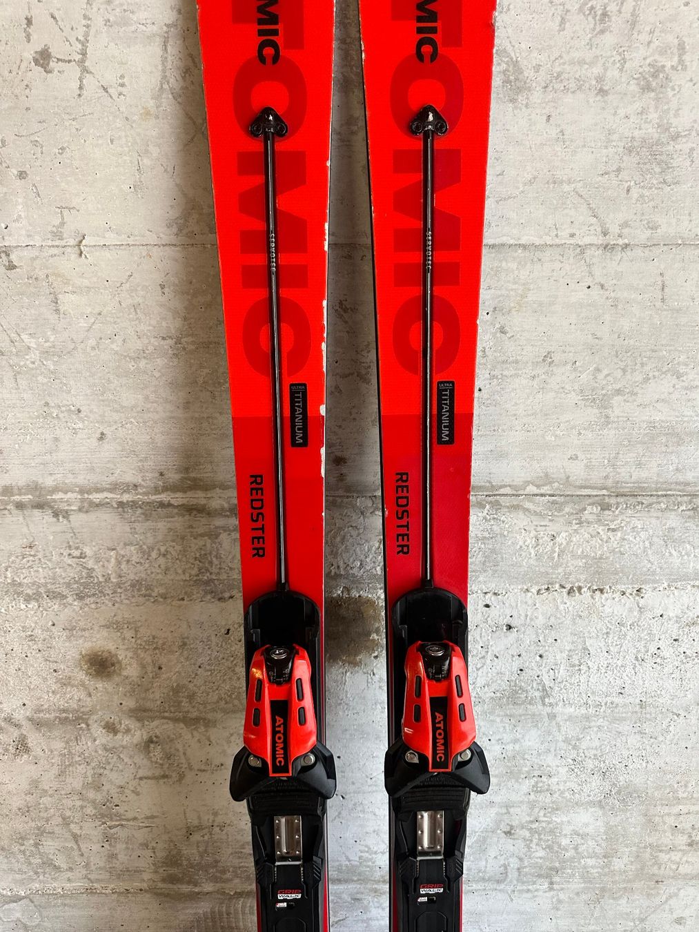 Atomic Skis: Atomic Redster S9 Ski 165CM – D'occasion à Emmenbrücke par karkarkar 2