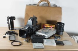 Hasselblad 2000 FC  6x6  + Planar 80mm f/2.8 T* Set