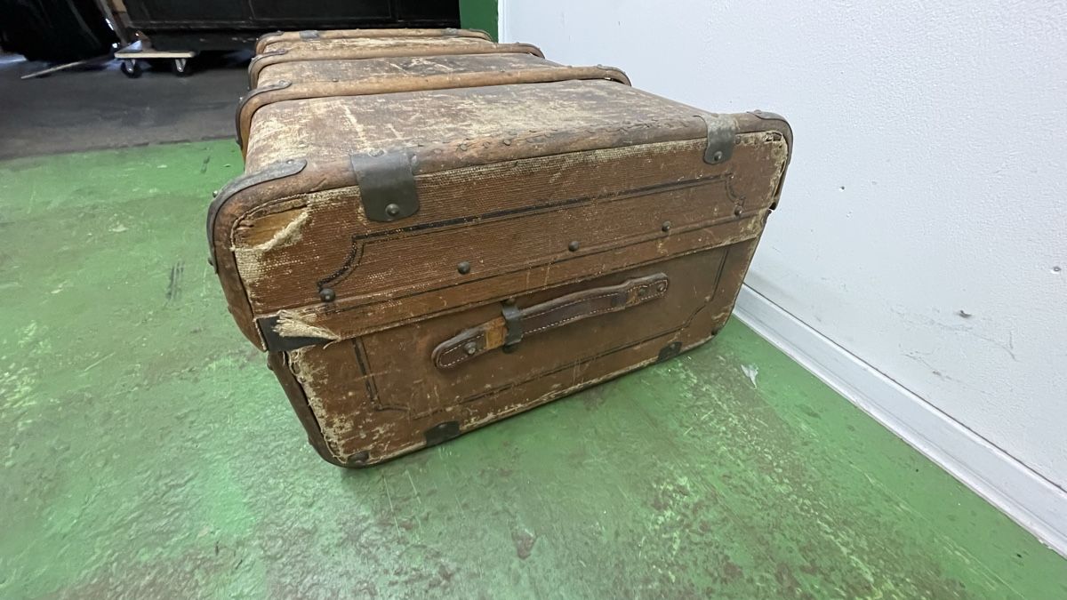 Valigie: Antike Übersee Koffer 1920 – Usato da Oftringen venduto da Box2 1