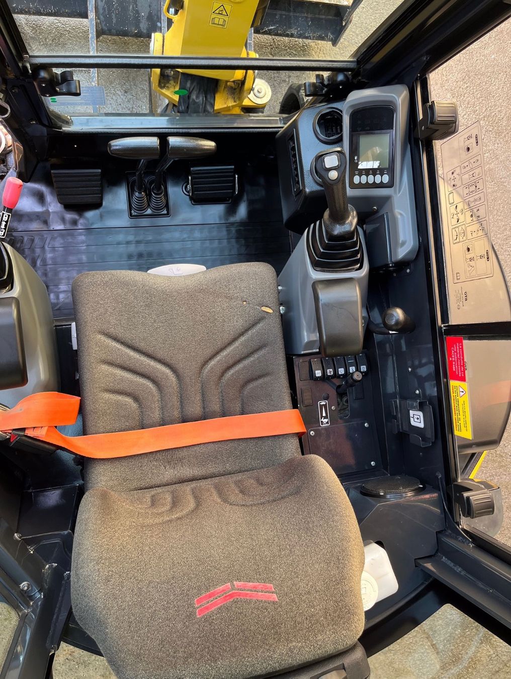 Yanmar Escavatori: Yanmar Vio 26 Bagger – Usato da Bachenbülach venduto da Simivk 3