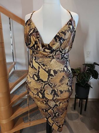 MISSGUIDED Kleid 44 Schlangenmuster Carli Bybel