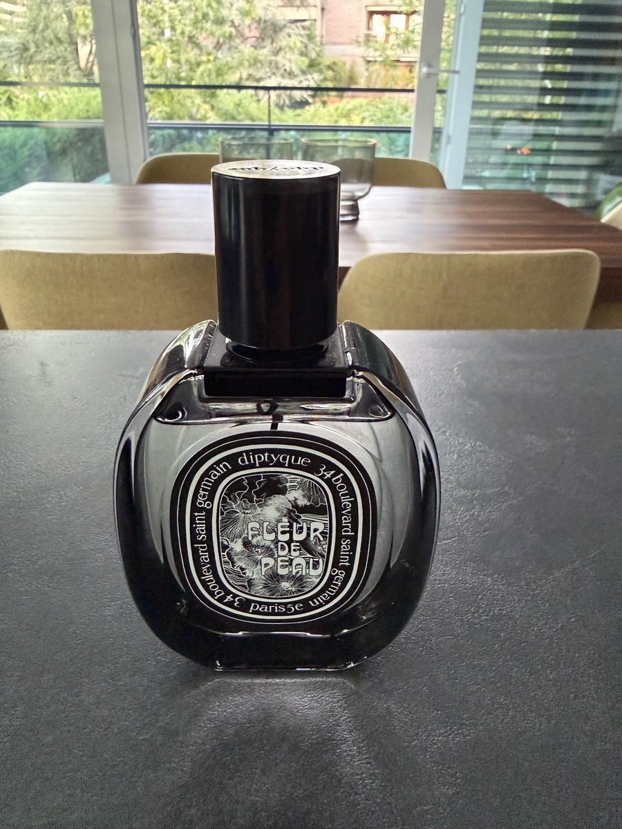 Diptyque Profumi & Eau de Toilette: Dyptique Fleur de Peau perfume  – Nuovo (secondo la descrizione) da Nyon venduto da dmorabrito