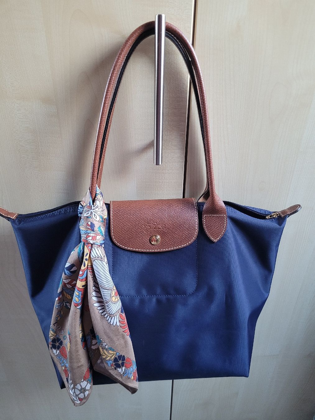 Longchamp Foulard & Sciarpe: Foulard/Seidenschal von Longchamp – Nuovo (secondo la descrizione) da Ebikon venduto da miguuu19 1