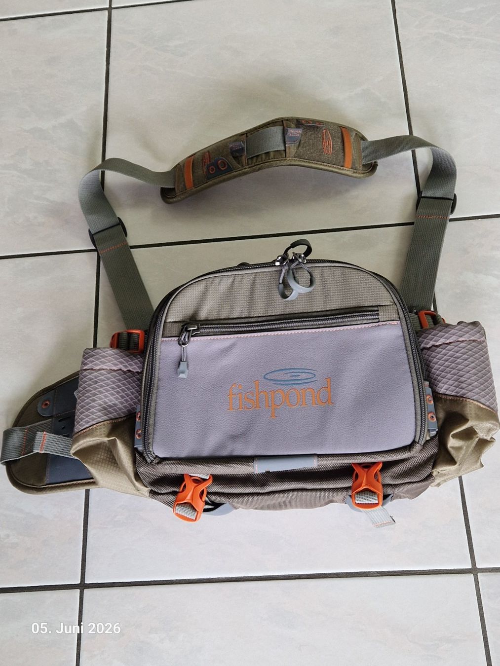 Taschen: Fishpond Waterdance Pro Guide Pack, Fischer-Hüfttasche – Gebraucht aus Boppelsen von Dusty52