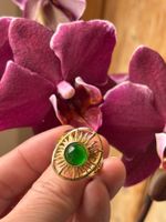 Bague soleil vintage plaquée or pierre verte