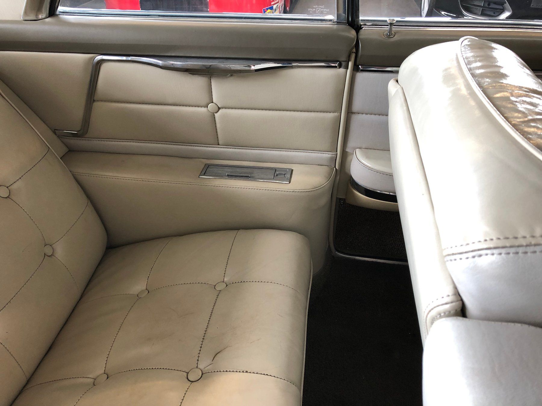 Cadillac Automobili: CADILLAC DEVILLE COUPE 6.4-V8 – Usato da Gampelen venduto da Steuer0 7