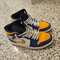 Nike Air Jordan 1 Mid Lakers Gr. 40