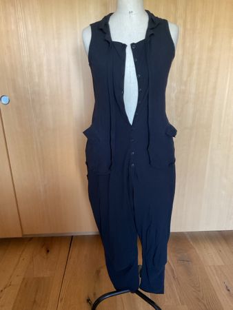 Rundholz Jumpsuit schwarz Grösse XS